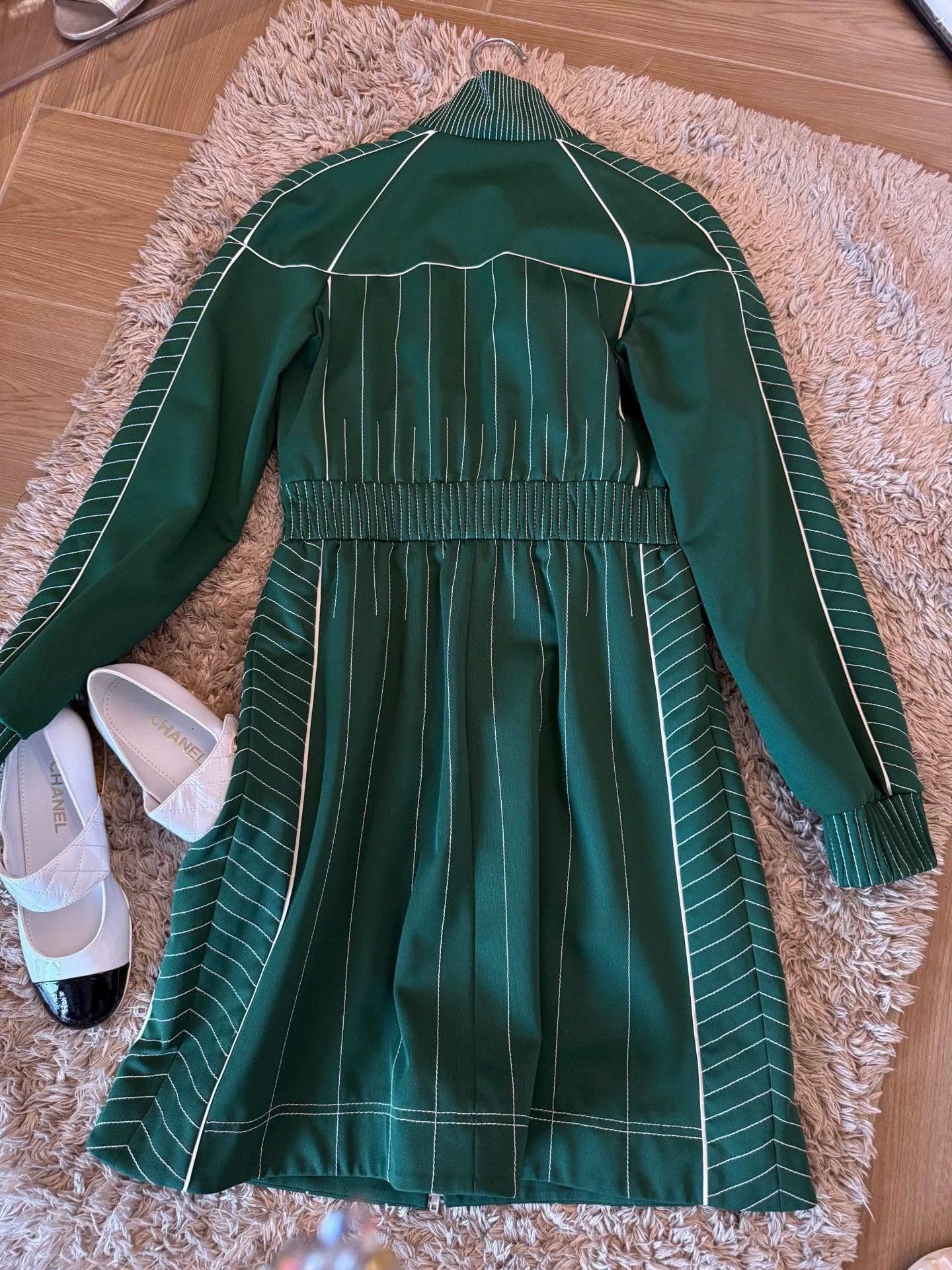 Valentino Valentino Dilraba Green Outerwear 40 Size US M / EU 48-50 / 2 - 3 Thumbnail