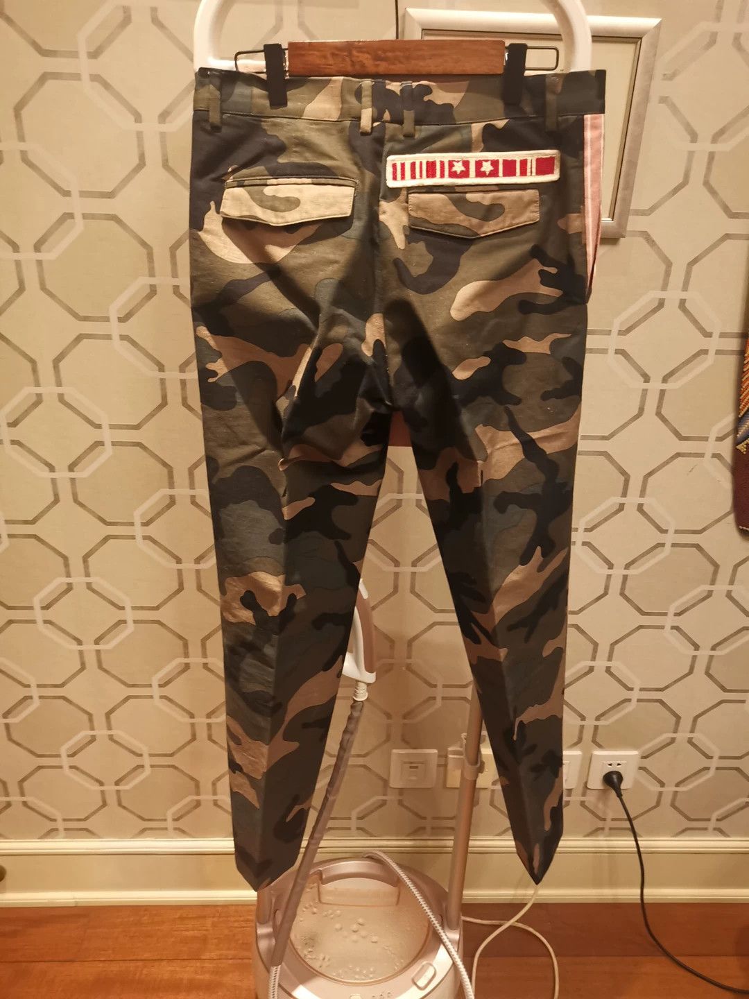 Valentino Valentino Camo Beaded Casual Pants Size US 36 / EU 52 - 2 Thumbnail