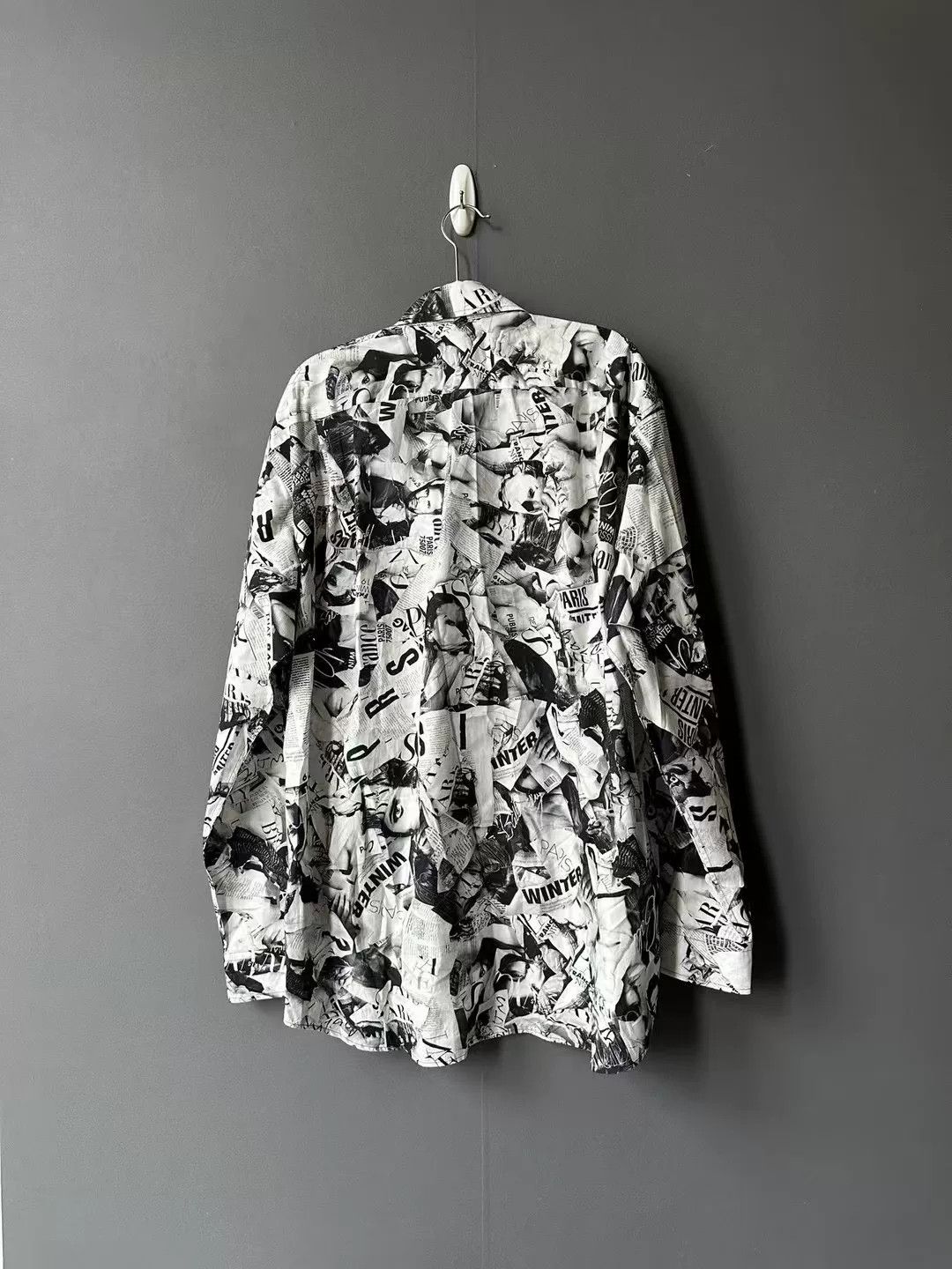 Balenciaga Balenciaga Newspaper Print Shirt Size US XL / EU 56 / 4 - 2 Thumbnail