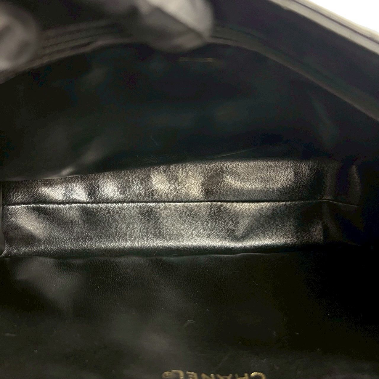 Chanel Chanel Chanel V Stitch Lambskin Shoulder Bag Leather Shoulder Bag DUTY FREE for USA Size ONE SIZE - 10 Thumbnail