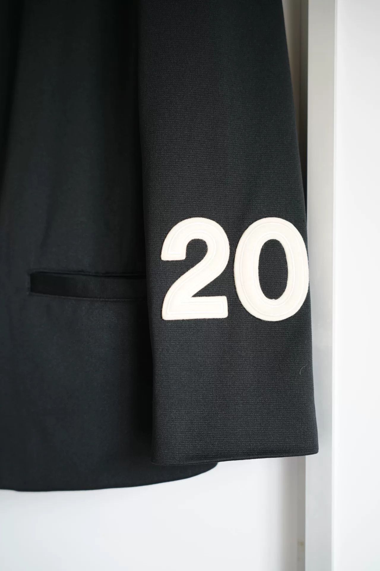 Yohji Yamamoto yohji yamamoto black digital embroidery suit Size US M / EU 48-50 / 2 - 4 Thumbnail
