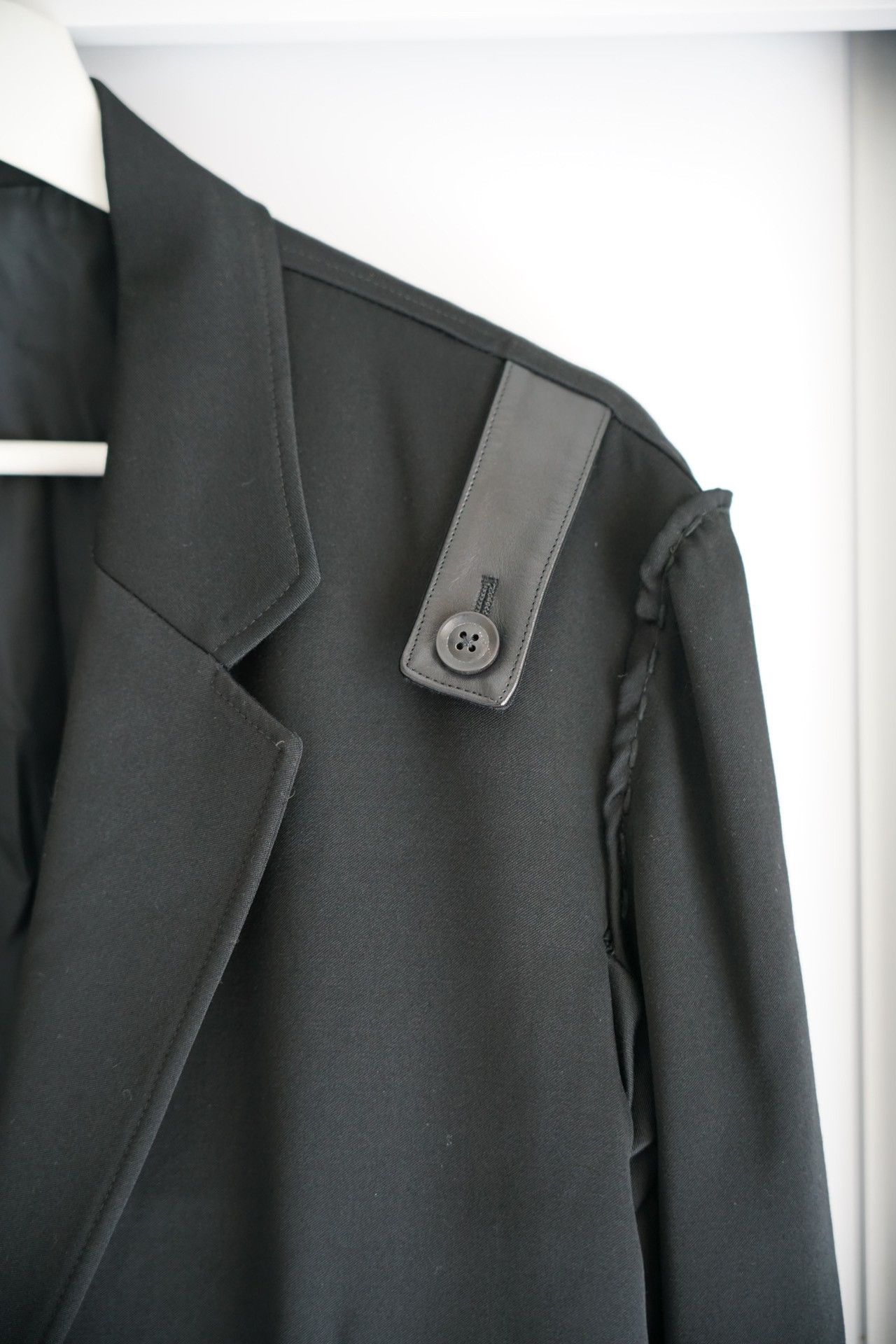Yohji Yamamoto yamamoto black suit jacket with pleats Size US M / EU 48-50 / 2 - 3 Thumbnail