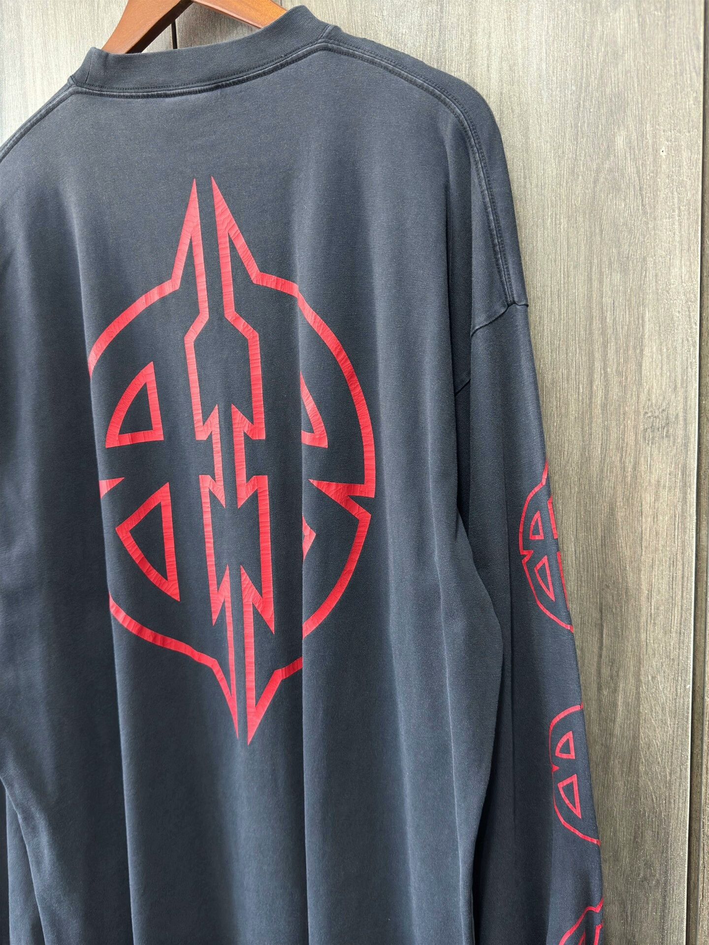 Balenciaga Balenciaga Bitcoin Distressed Longsleeve Size US S / EU 44-46 / 1 - 9 Thumbnail