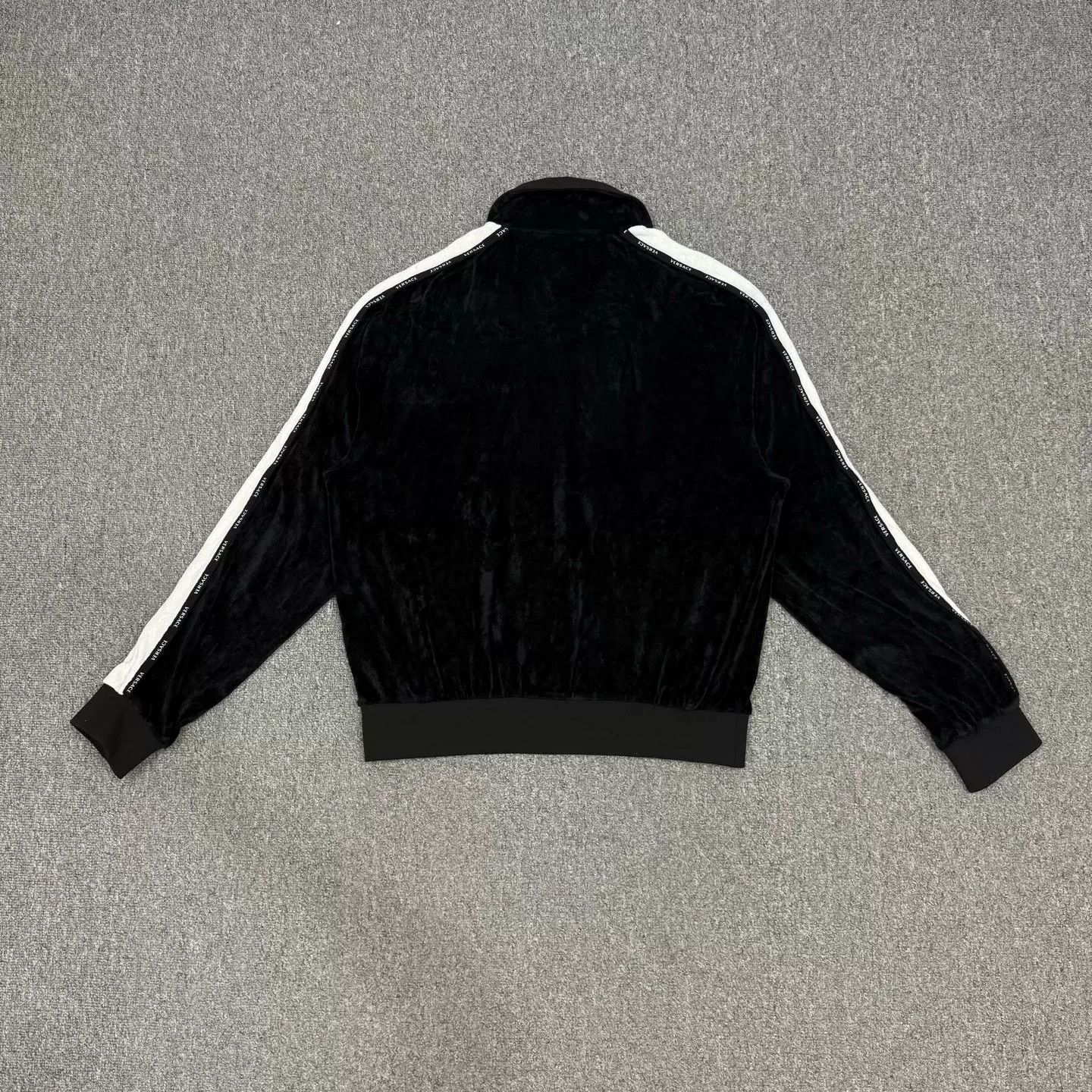Versace Versace Greek Key Velvet Jacket Size US M / EU 48-50 / 2 - 2 Thumbnail