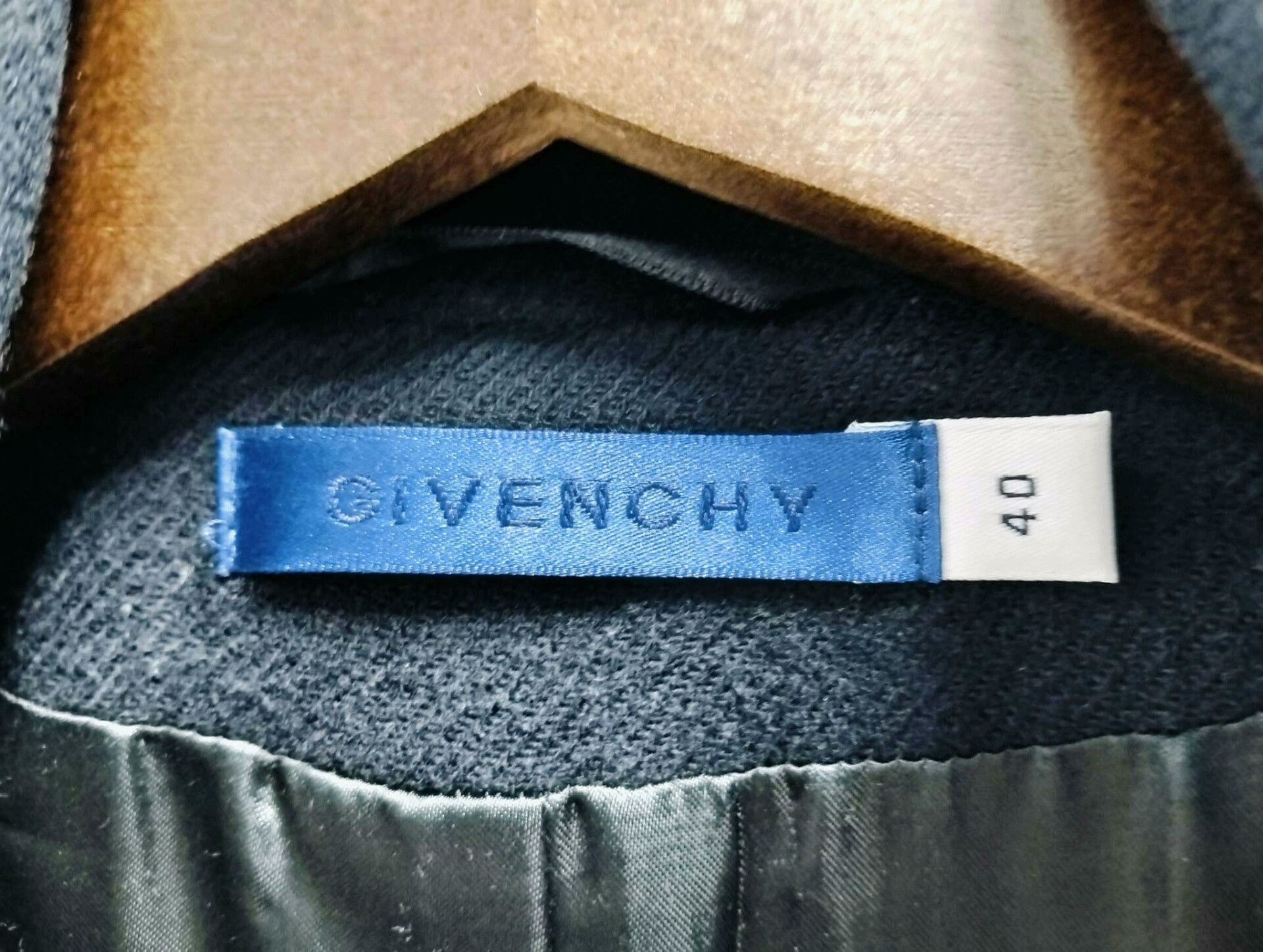 Givenchy GIVENCHY Women's Wool Blend Coat Size 40 Size US L / EU 52-54 / 3 - 3 Thumbnail