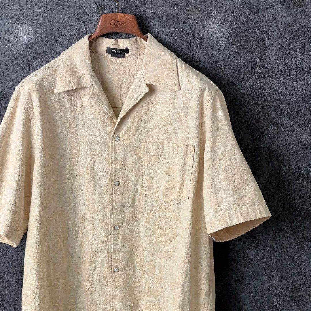 Versace VERSACE Embroidered Short Sleeve Shirt Size US S / EU 44-46 / 1 - 3 Thumbnail