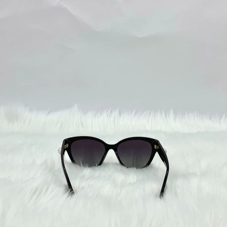 Chanel Chanel Black Camellia Pearl Sunglasses Size ONE SIZE - 4 Thumbnail