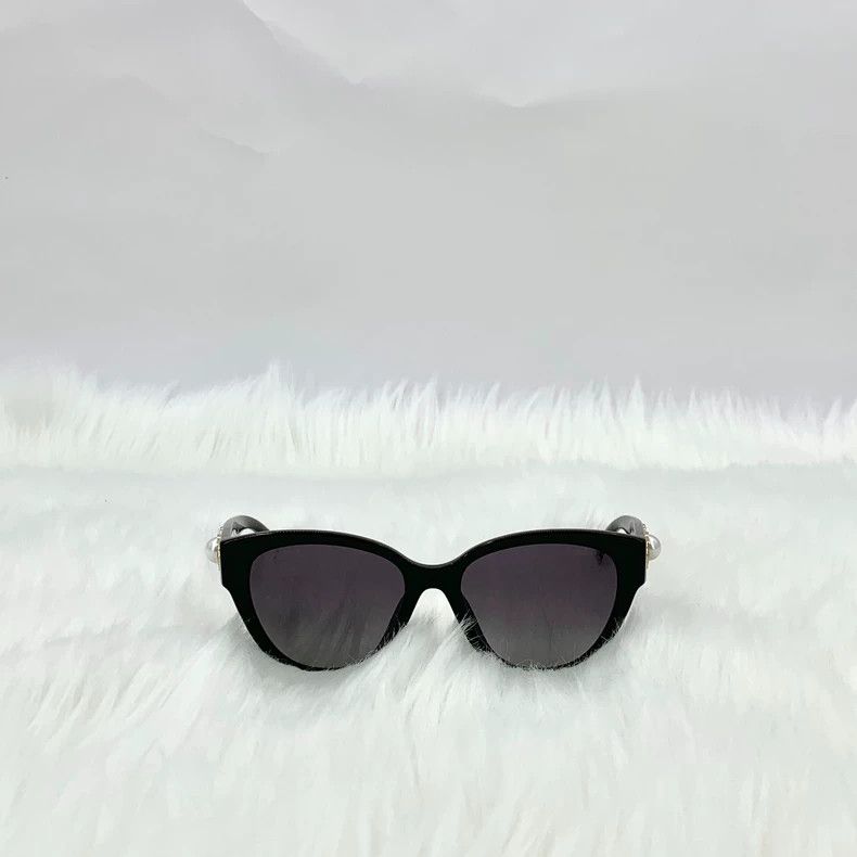Chanel Chanel Black Camellia Pearl Sunglasses Size ONE SIZE - 3 Thumbnail