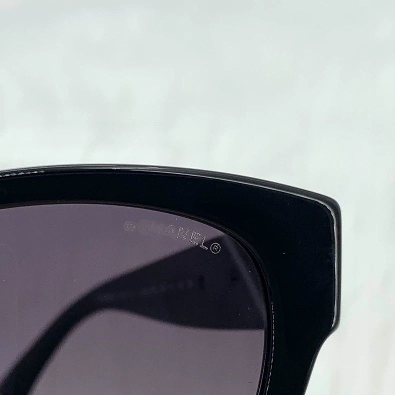 Chanel Chanel Black Camellia Pearl Sunglasses Size ONE SIZE - 5 Thumbnail