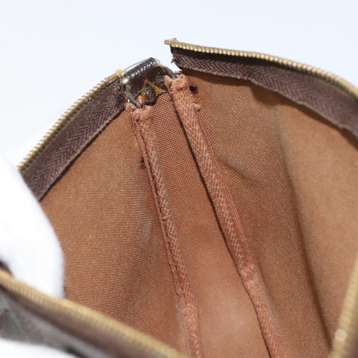 Louis Vuitton Louis Vuitton Pochette Accessoires Monogram Canvas Size ONE SIZE - 19 Thumbnail