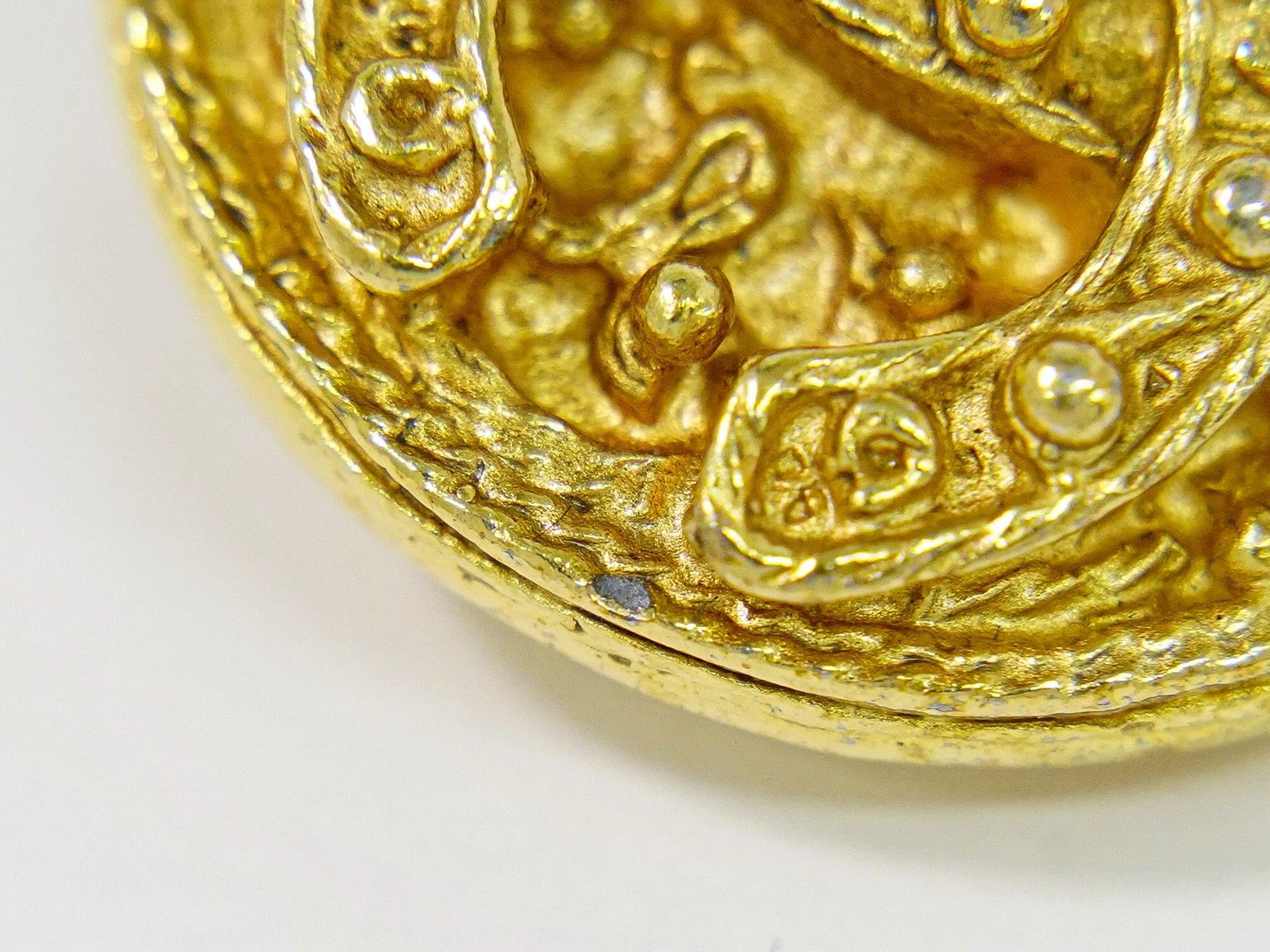 Chanel Chanel Vintage CC Round Clip-On Earrings Metal Size ONE SIZE - 6 Thumbnail
