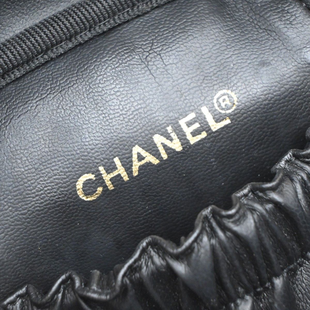 Chanel Chanel Vintage Cosmetic Case Leather Size ONE SIZE - 6 Thumbnail