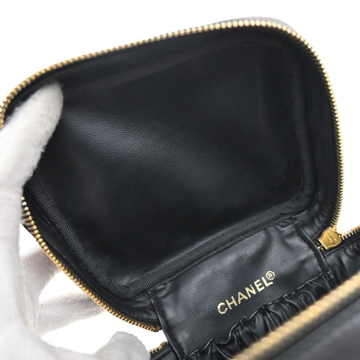 Chanel Chanel Vintage Cosmetic Case Leather Size ONE SIZE - 15 Thumbnail