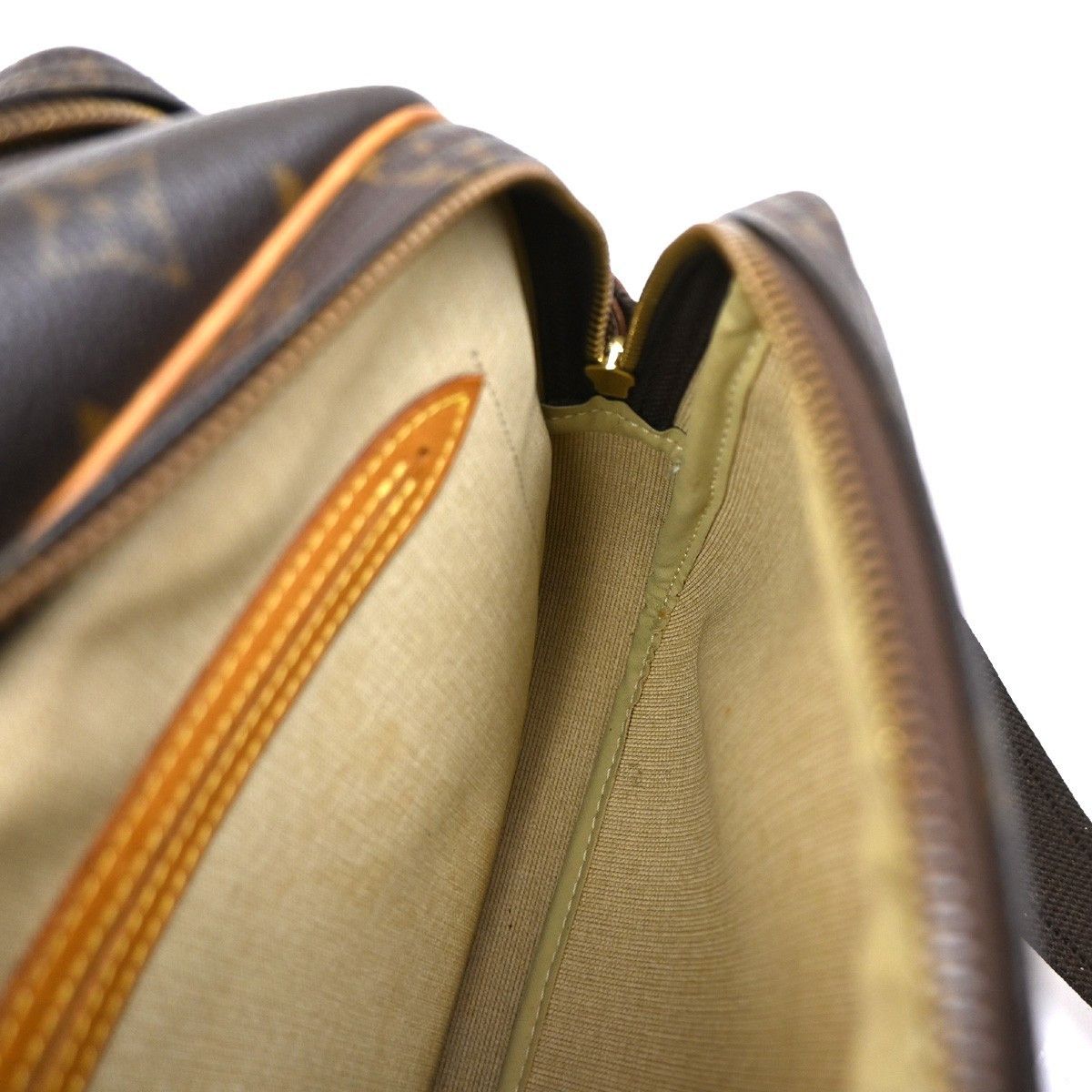 Louis Vuitton Louis Vuitton Reporter Bag Monogram Canvas Size ONE SIZE - 15 Thumbnail