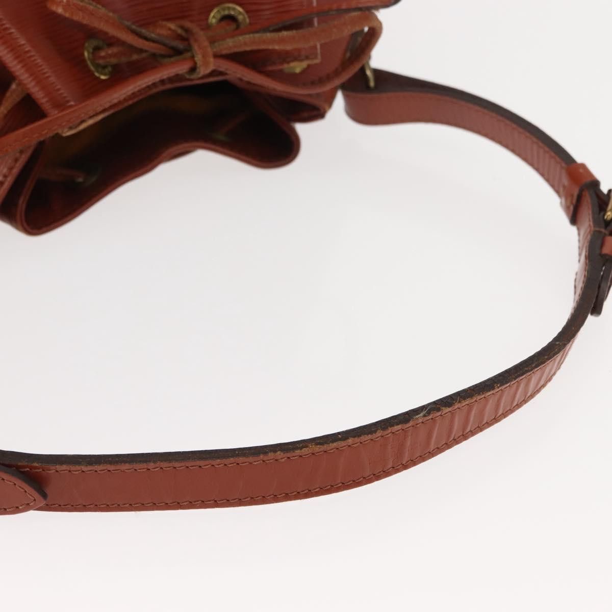Louis Vuitton Louis Vuitton Petit Noe Handbag Epi Leather Size ONE SIZE - 8 Thumbnail