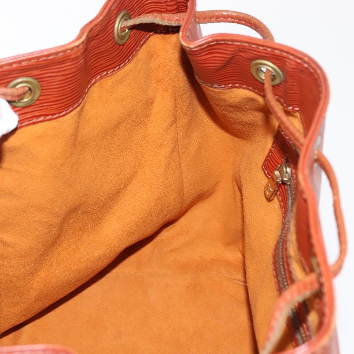 Louis Vuitton Louis Vuitton Petit Noe Handbag Epi Leather Size ONE SIZE - 21 Thumbnail