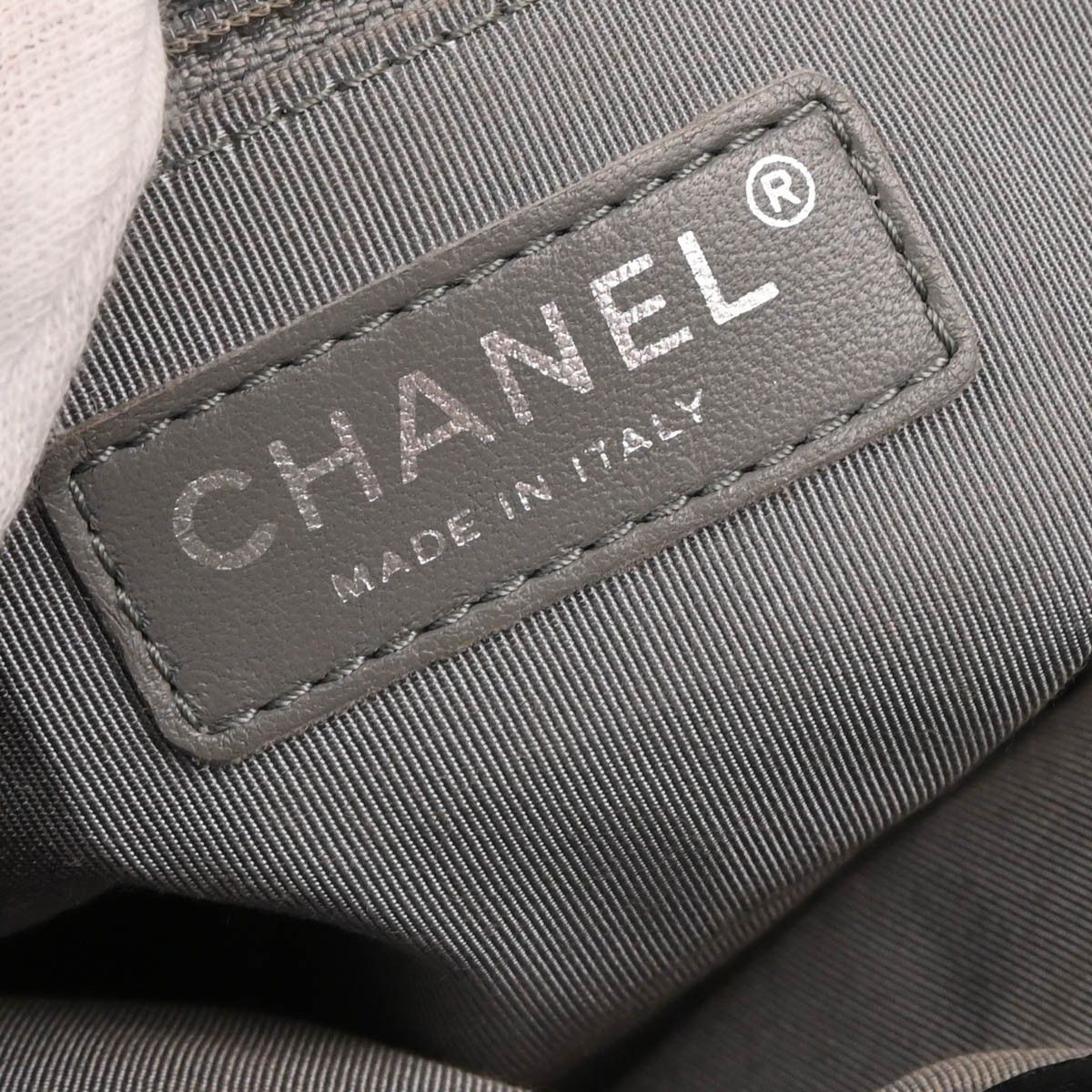 Chanel Chanel Chain Around Flap Bag Quilted Leather Size ONE SIZE - 5 Thumbnail