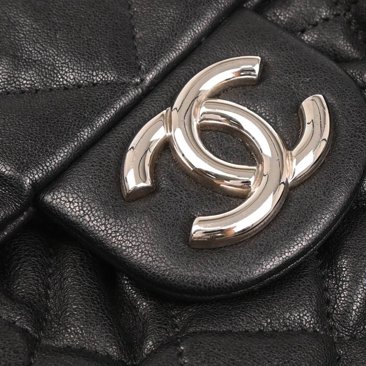 Chanel Chanel Chain Around Flap Bag Quilted Leather Size ONE SIZE - 8 Thumbnail