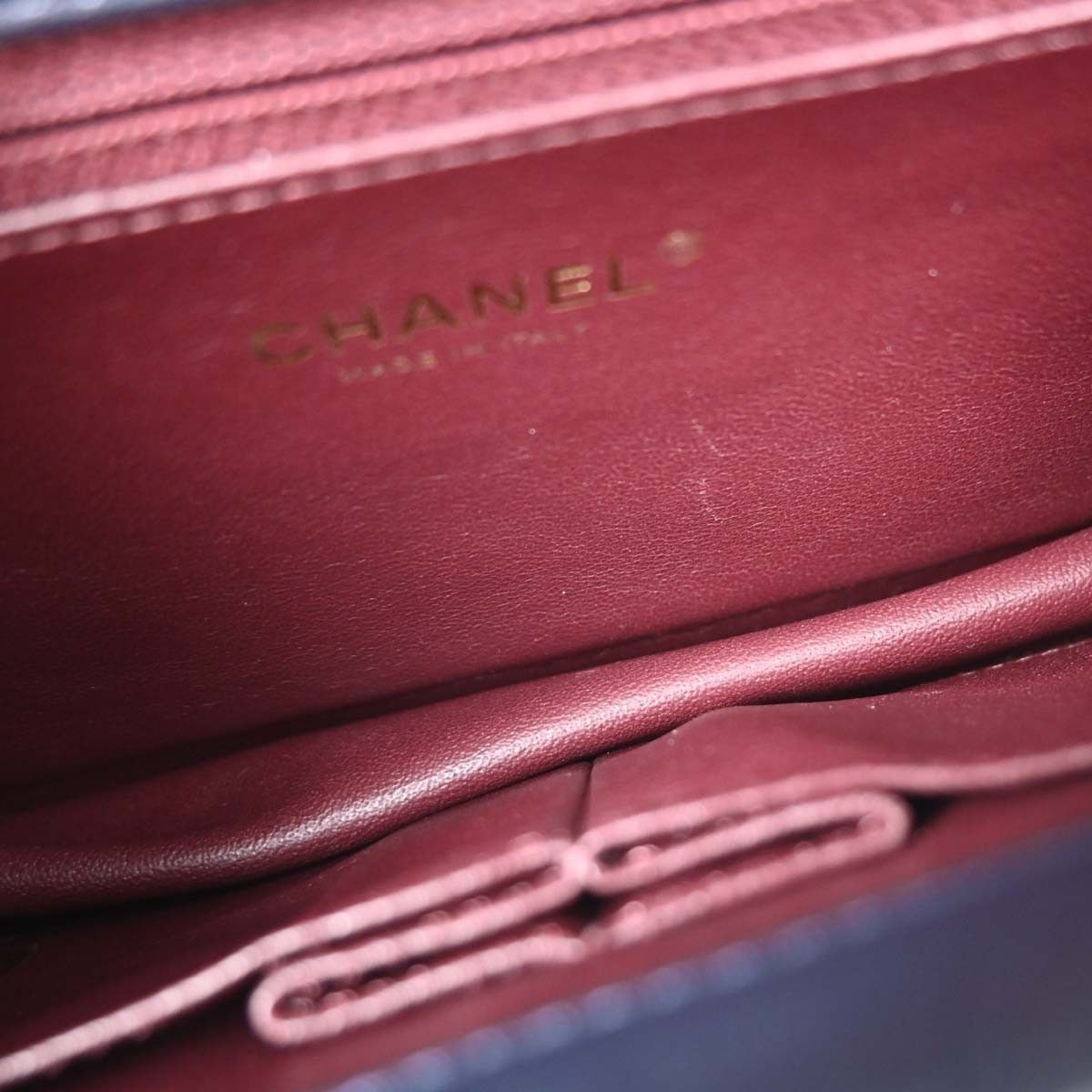 Chanel Chanel Collar and Tie Flap Bag Chevron Sheepskin Size ONE SIZE - 3 Thumbnail