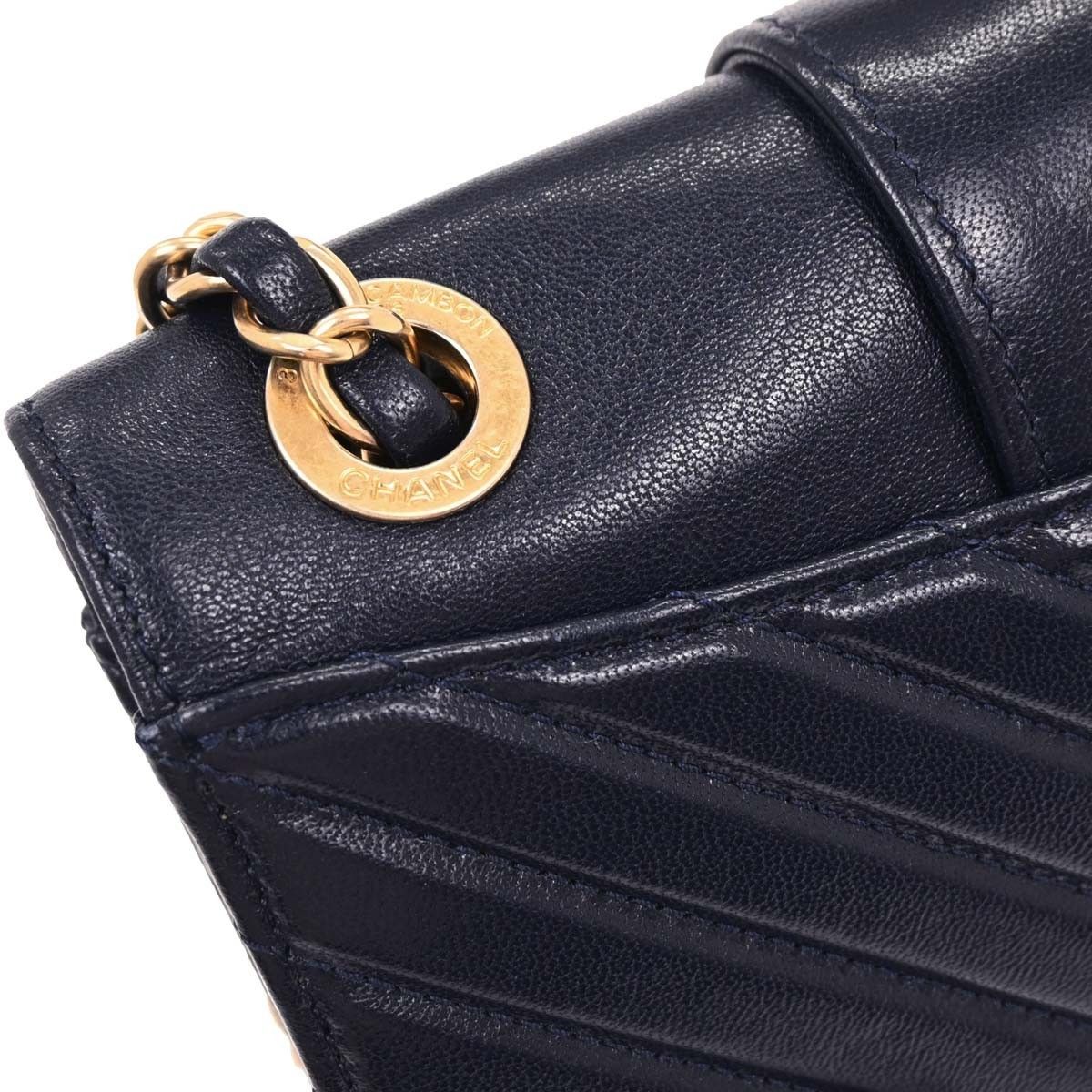 Chanel Chanel Collar and Tie Flap Bag Chevron Sheepskin Size ONE SIZE - 8 Thumbnail