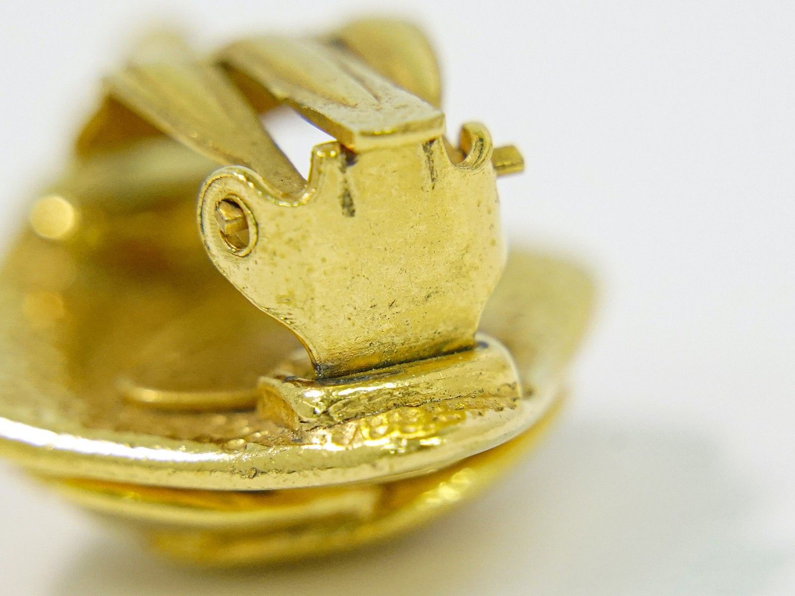 Chanel Chanel Vintage CC Diamond Shape Clips-On Earrings Gold-Plated Size ONE SIZE - 9 Thumbnail