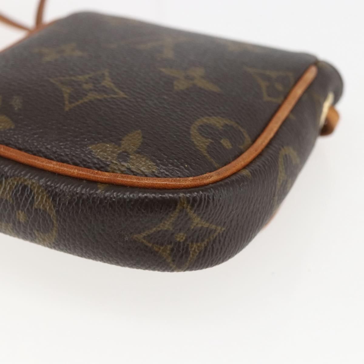 Louis Vuitton Louis Vuitton Cancun Pochette Monogram Canvas Size ONE SIZE - 11 Thumbnail