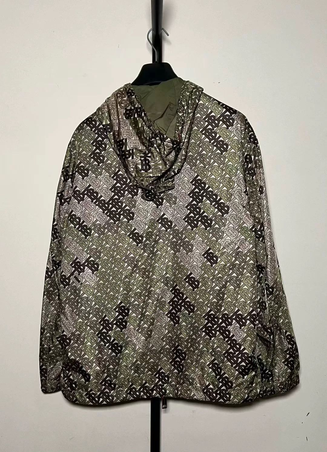 Burberry Burberry Green Camo TB Logo Zip Jacket Size US L / EU 52-54 / 3 - 2 Thumbnail
