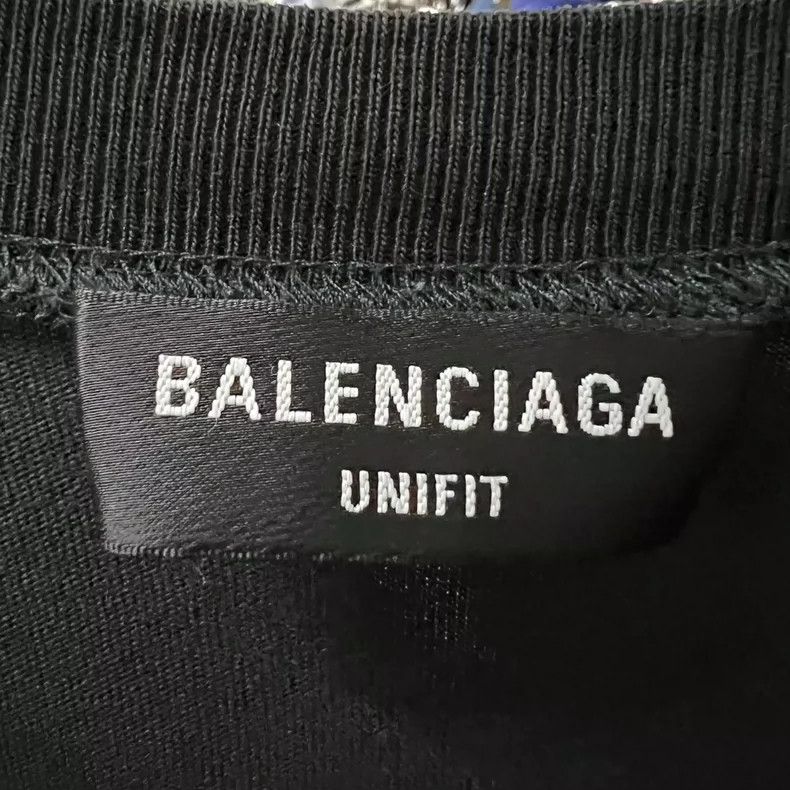 Balenciaga Balenciaga Flame Letter Distressed Print Tee Size US L / EU 52-54 / 3 - 3 Thumbnail