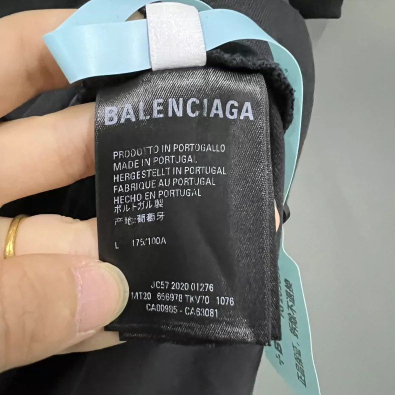 Balenciaga Balenciaga Flame Letter Distressed Print Tee Size US L / EU 52-54 / 3 - 4 Thumbnail