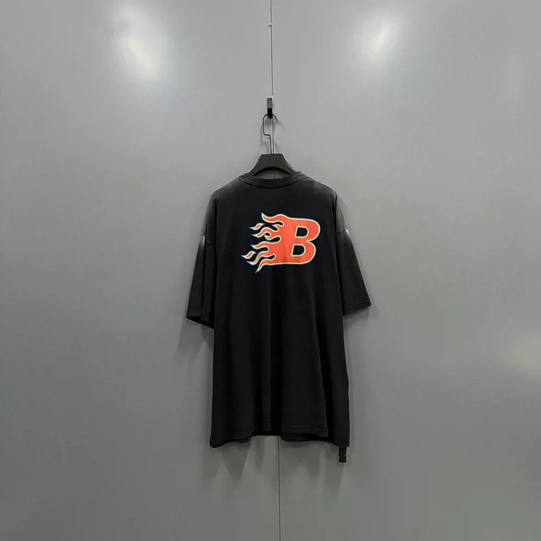 Balenciaga Balenciaga Flame Letter Distressed Print Tee Size US L / EU 52-54 / 3 - 2 Thumbnail