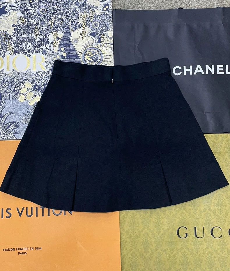 Chanel Chanel Black A-line Mini Skirt Size US 36 / EU 52 - 3 Thumbnail
