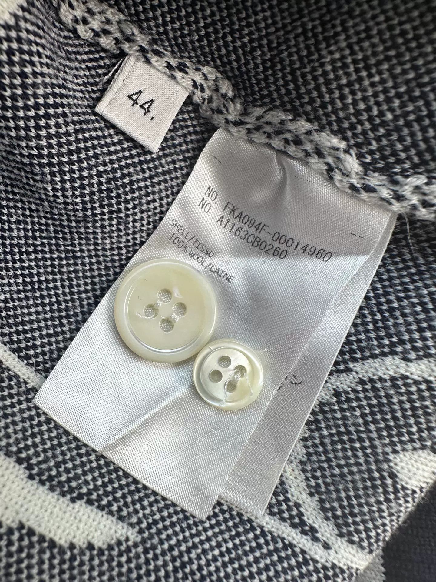 Thom Browne thom browne color block v-neck sweater Size US M / EU 48-50 / 2 - 7 Thumbnail