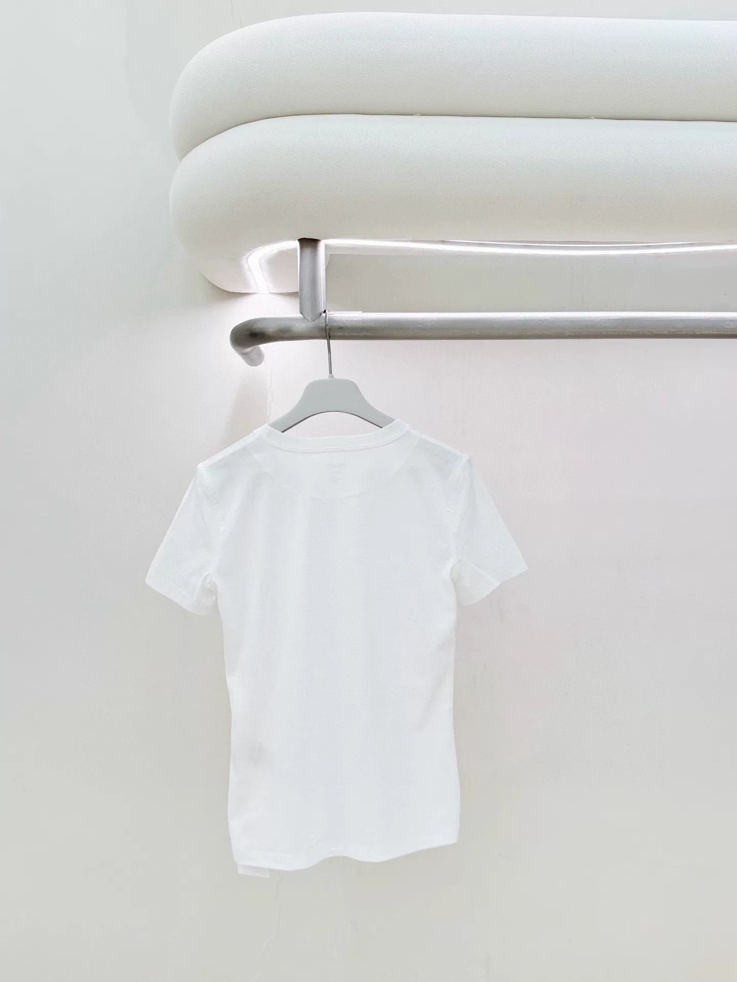 Hermes Hermes White Letter Print T-shirt Size US XS / EU 42 / 0 - 2 Thumbnail
