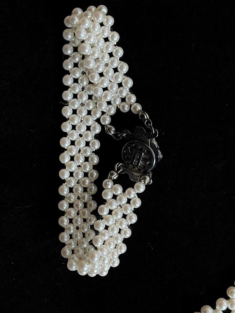 Kenzo Kenzo Pearl Rose Necklace Bracelet Set Size ONE SIZE - 7 Thumbnail