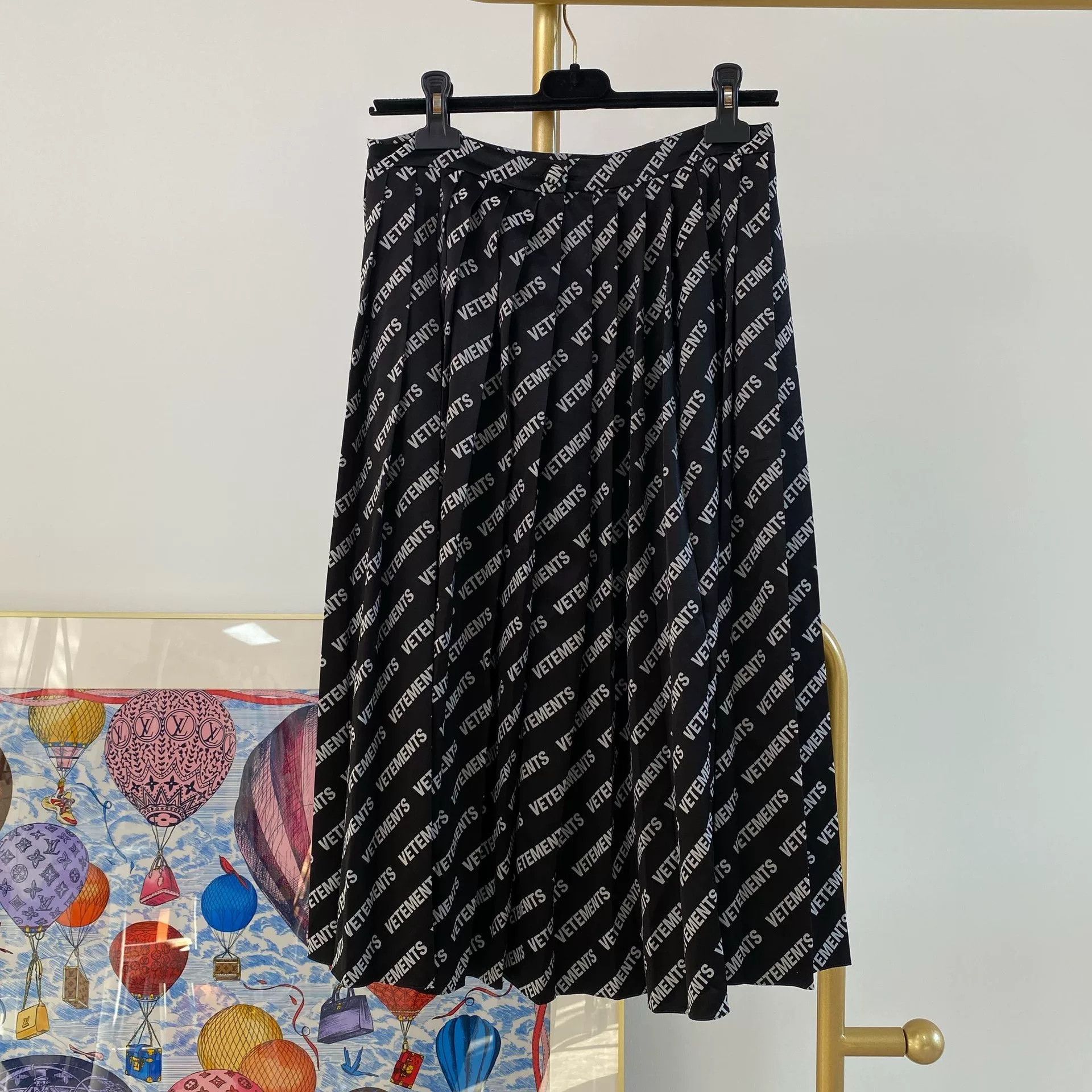 Vetements VETEMENTS Black Letter Print Skirt Size US 36 / EU 52 - 2 Thumbnail
