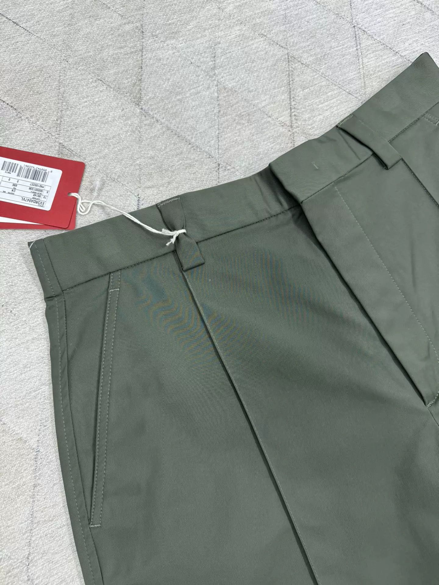 Valentino Valentino Army Green Cargo Shorts Size US 36 / EU 52 - 3 Thumbnail
