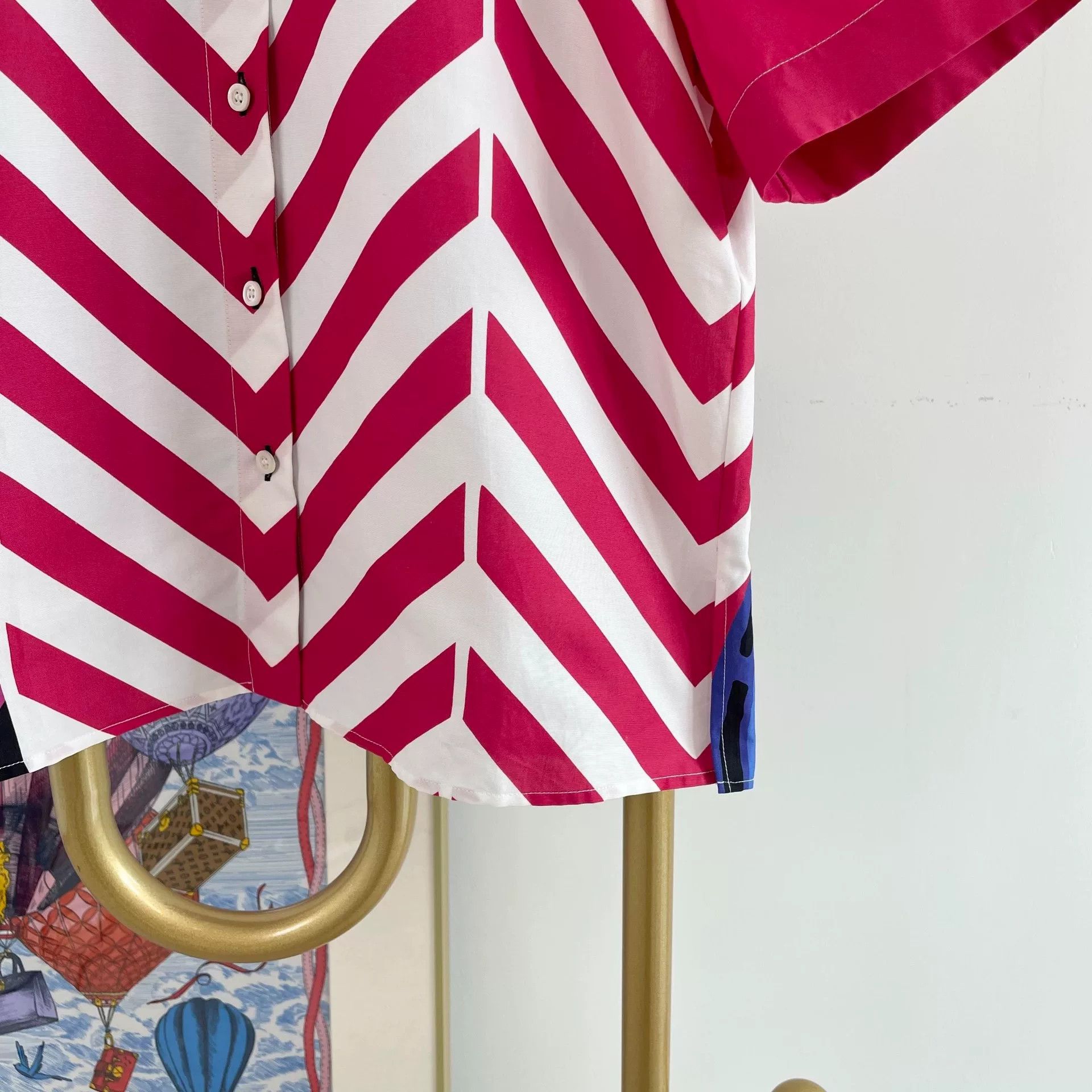 Dior christian dior colorful short sleeve shirt Size US S / EU 44-46 / 1 - 4 Thumbnail