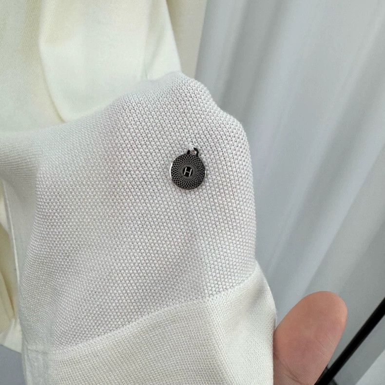 Hermes Hermes Cream Wool Knit Cardigan with Pendant Size US S / EU 44-46 / 1 - 5 Thumbnail
