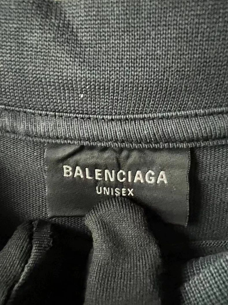 Balenciaga Balenciaga Flame Logo Distressed Tee S Size US S / EU 44-46 / 1 - 3 Thumbnail