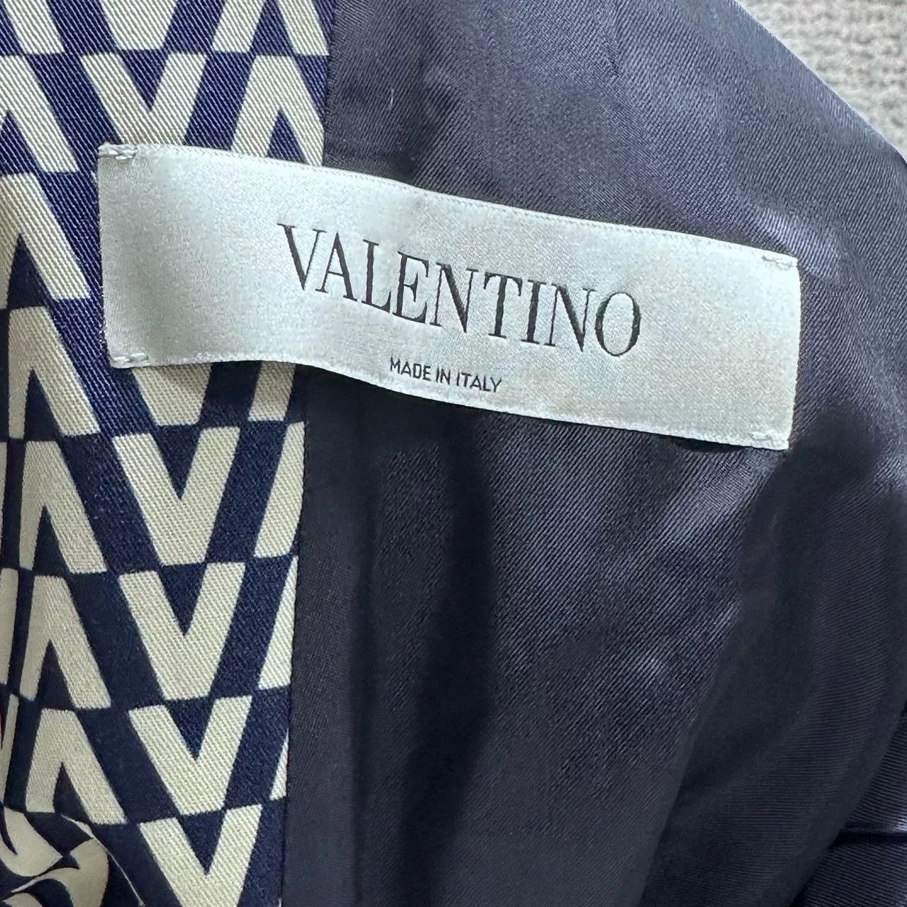 Valentino Valentino V Logo Print Jacket Size US M / EU 48-50 / 2 - 4 Thumbnail