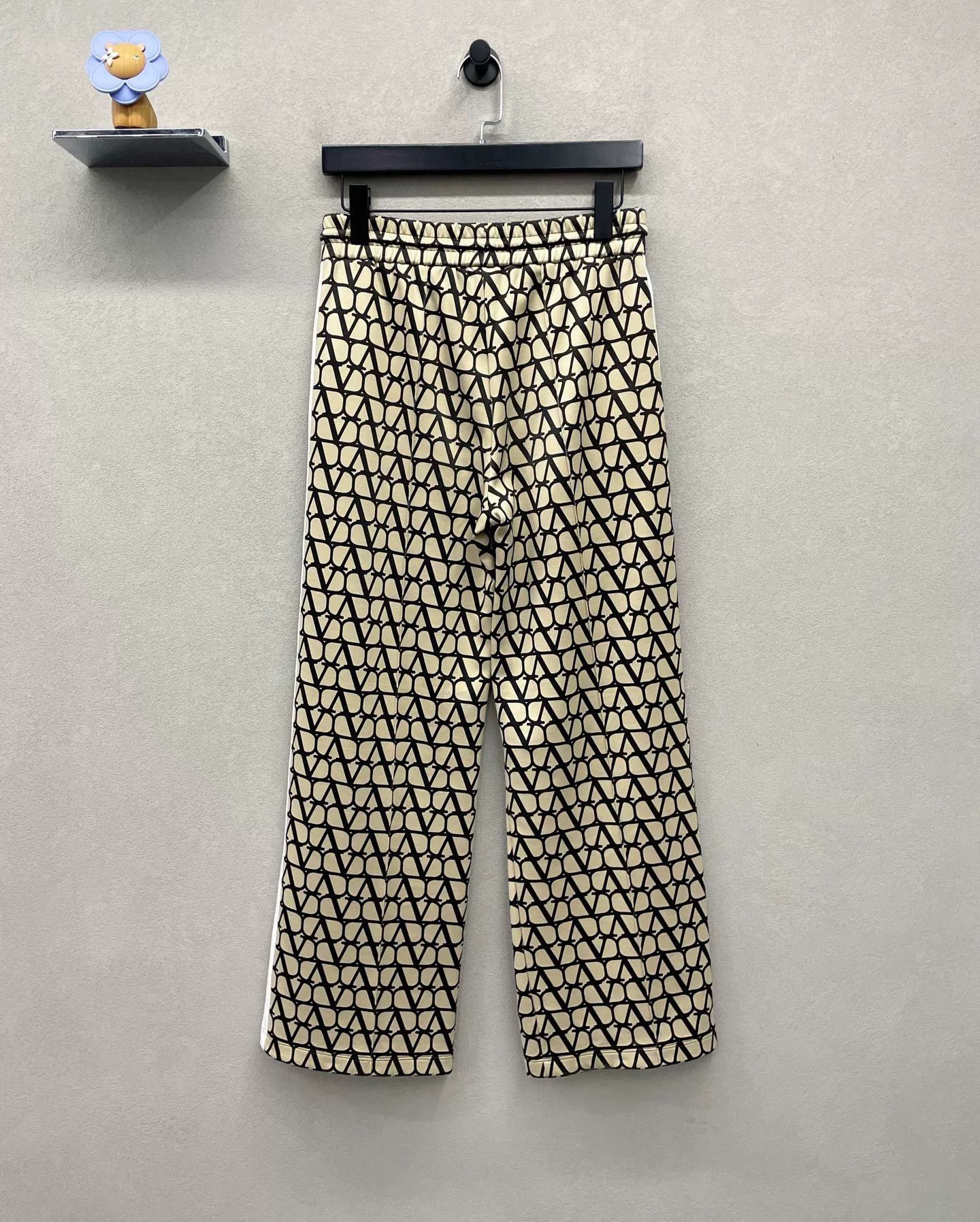 Valentino Valentino FW23 Letter Print Set Size US 28 / EU 44 - 5 Thumbnail