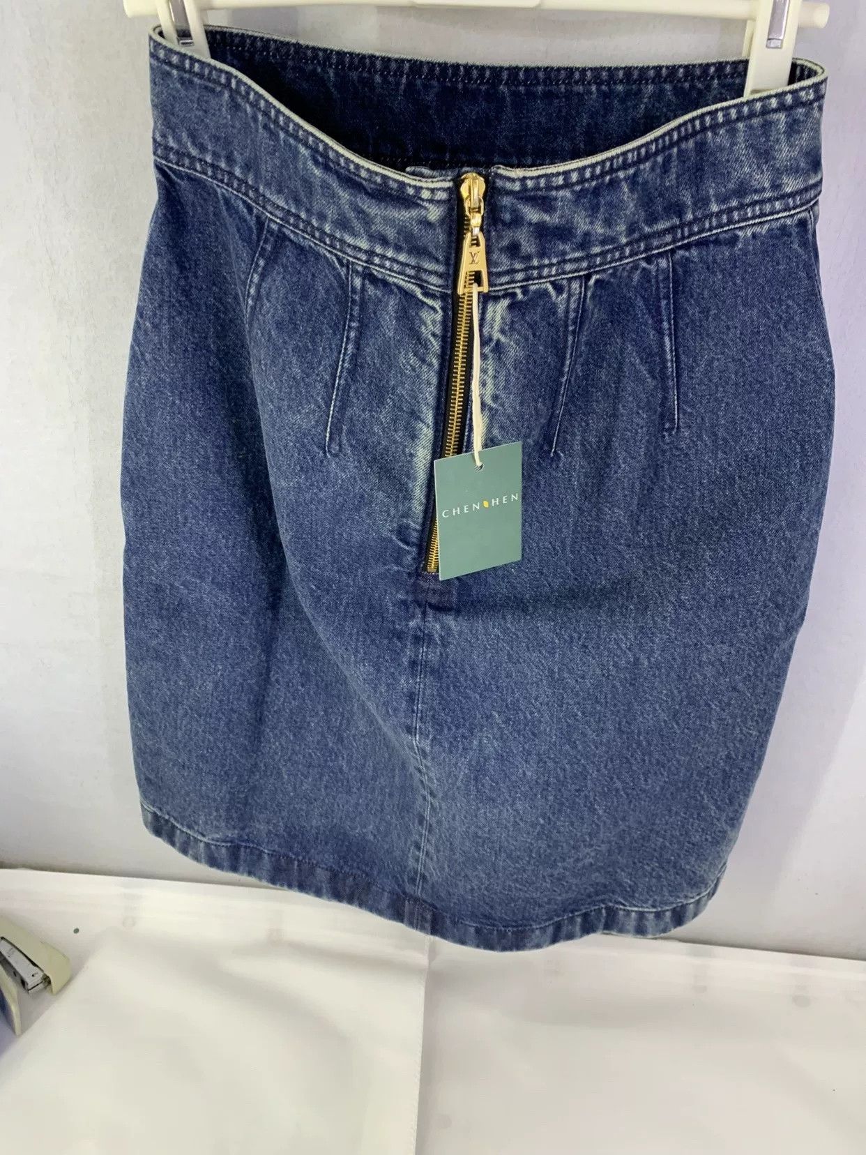 Louis Vuitton Louis Vuitton Denim Skirt Size US 26 / EU 42 - 2 Thumbnail