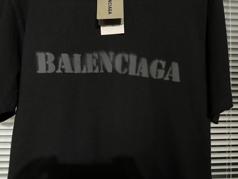 Balenciaga Balenciaga SS24 Blurred Logo Short Sleeve T-Shirt Size US XS / EU 42 / 0 - 2 Thumbnail
