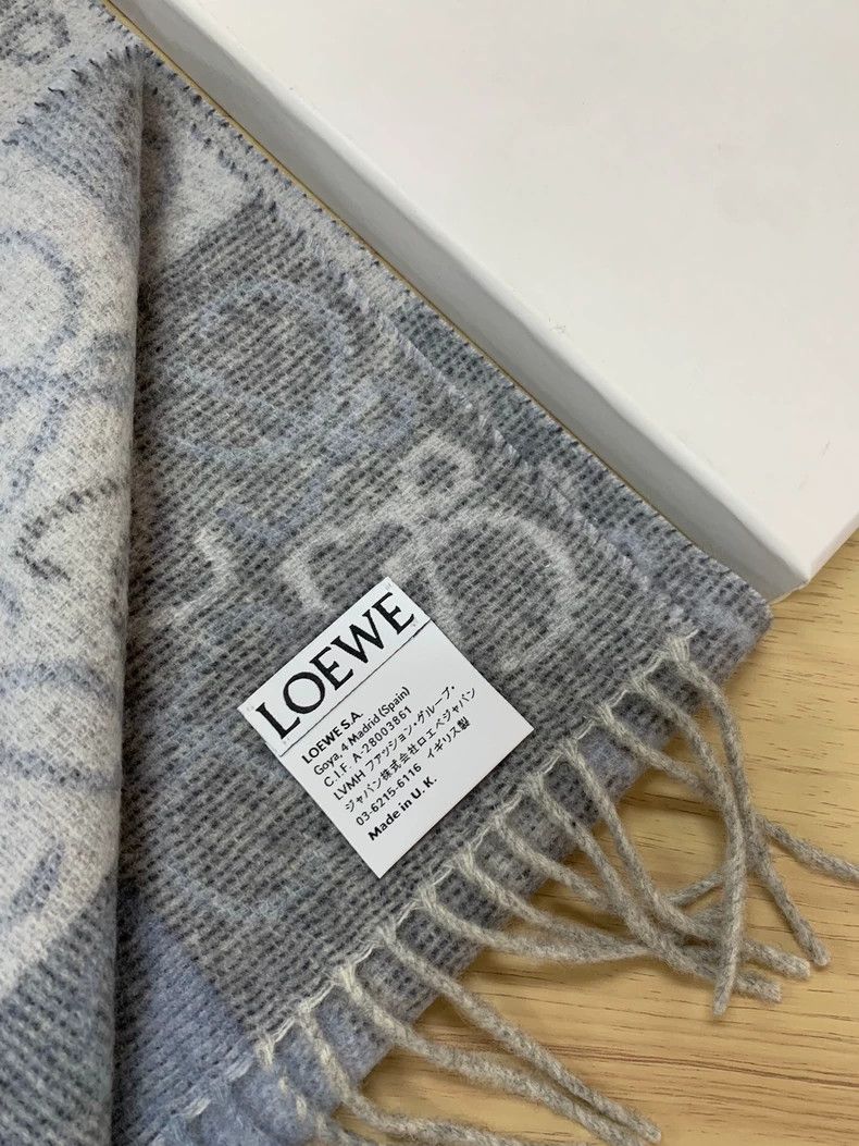 Loewe LOEWE Anagram Checkerboard Wool Scarf Size ONE SIZE - 7 Thumbnail