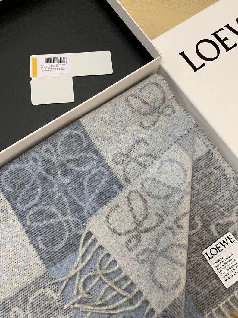 Loewe LOEWE Anagram Checkered Wool Scarf Blue Size ONE SIZE - 4 Thumbnail