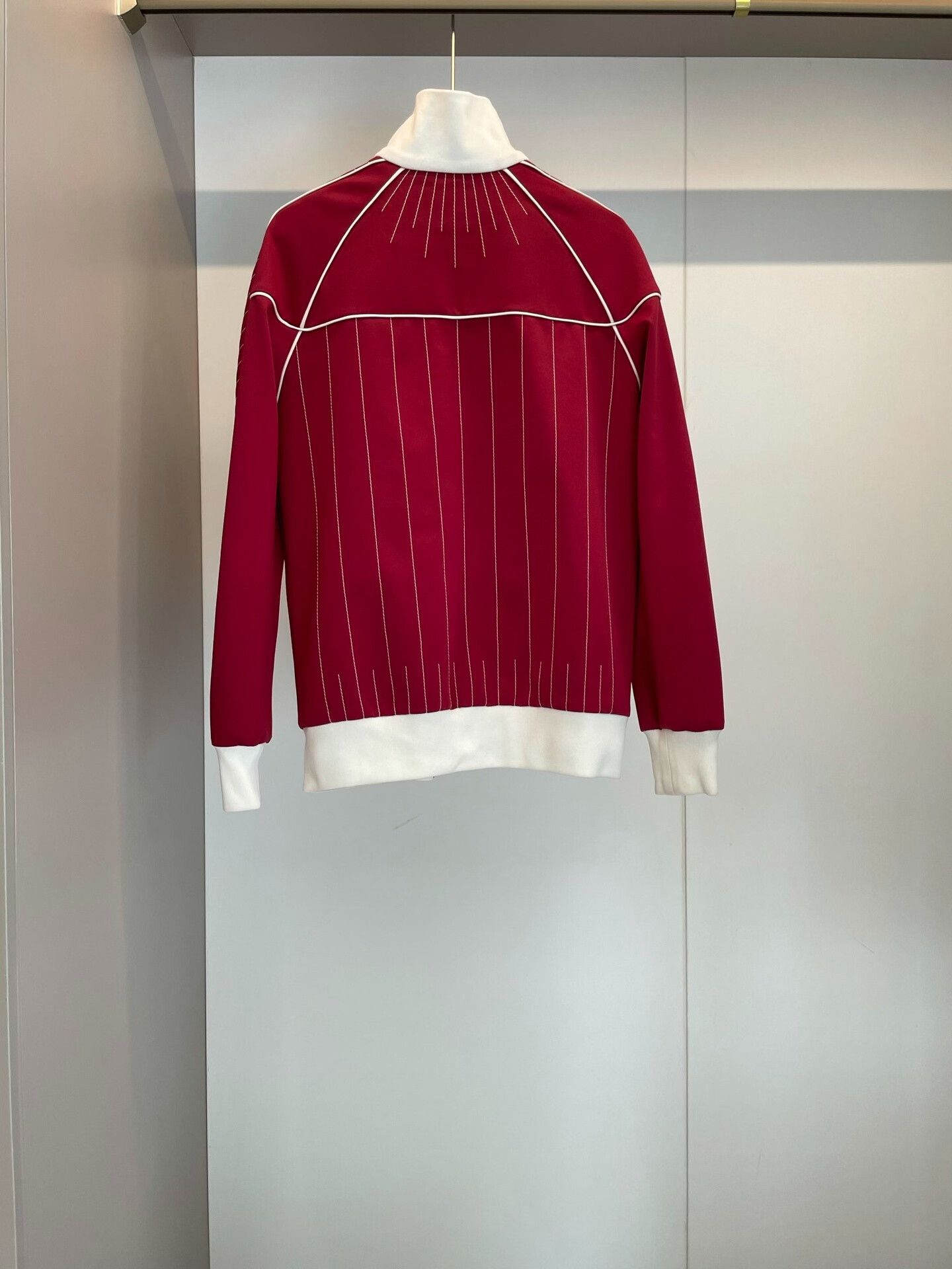 Valentino Valentino Red Long Sleeve Outerwear Size US S / EU 44-46 / 1 - 2 Thumbnail