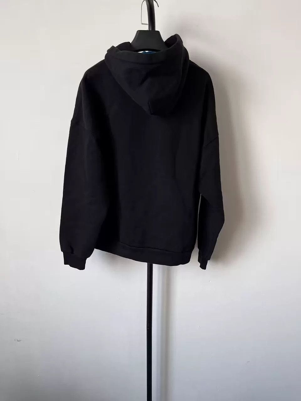 Balenciaga Balenciaga Black Logo Fleece Hoodie Men's Size US M / EU 48-50 / 2 - 2 Thumbnail