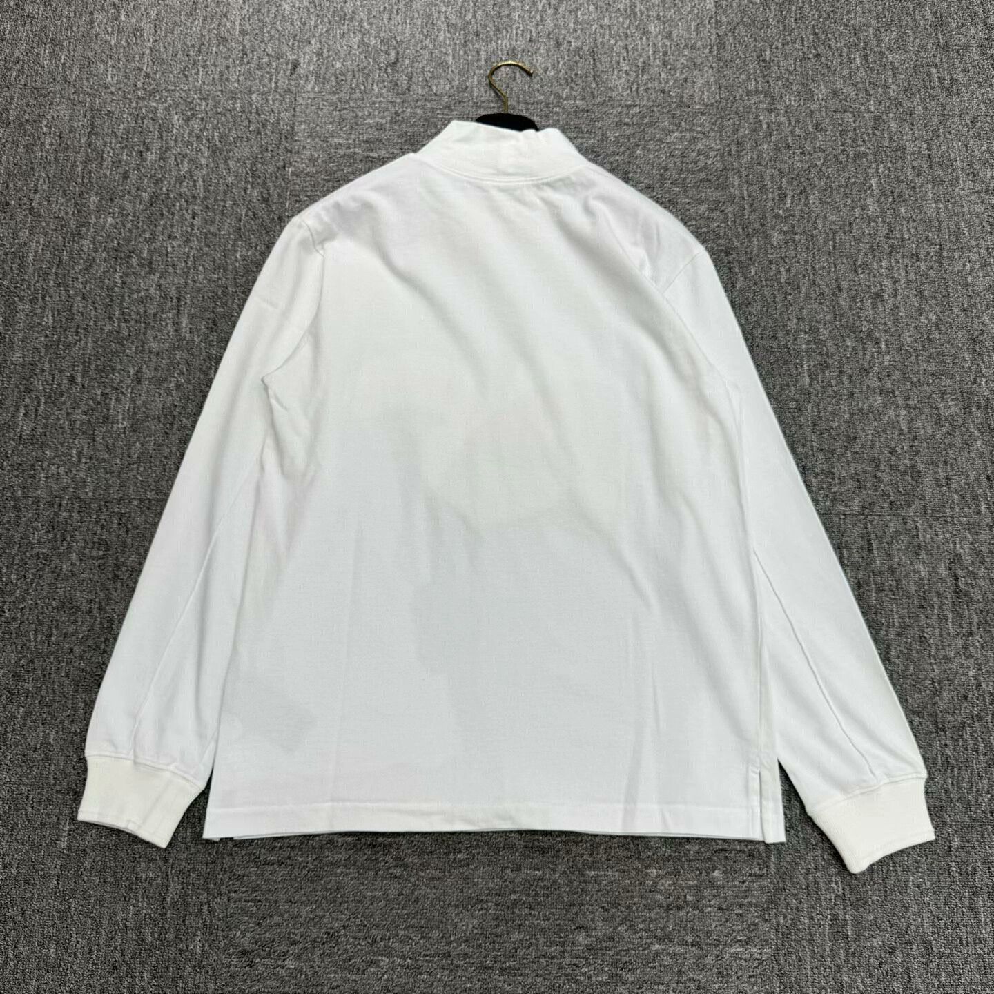 Dior Dior Year of Rabbit Long Sleeve Size US S / EU 44-46 / 1 - 2 Thumbnail