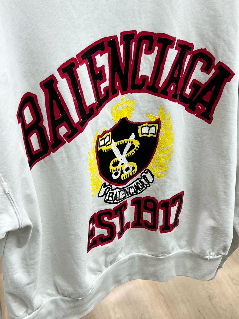 Balenciaga Balenciaga Logo Print Sweatshirt M Size US M / EU 48-50 / 2 - 2 Thumbnail