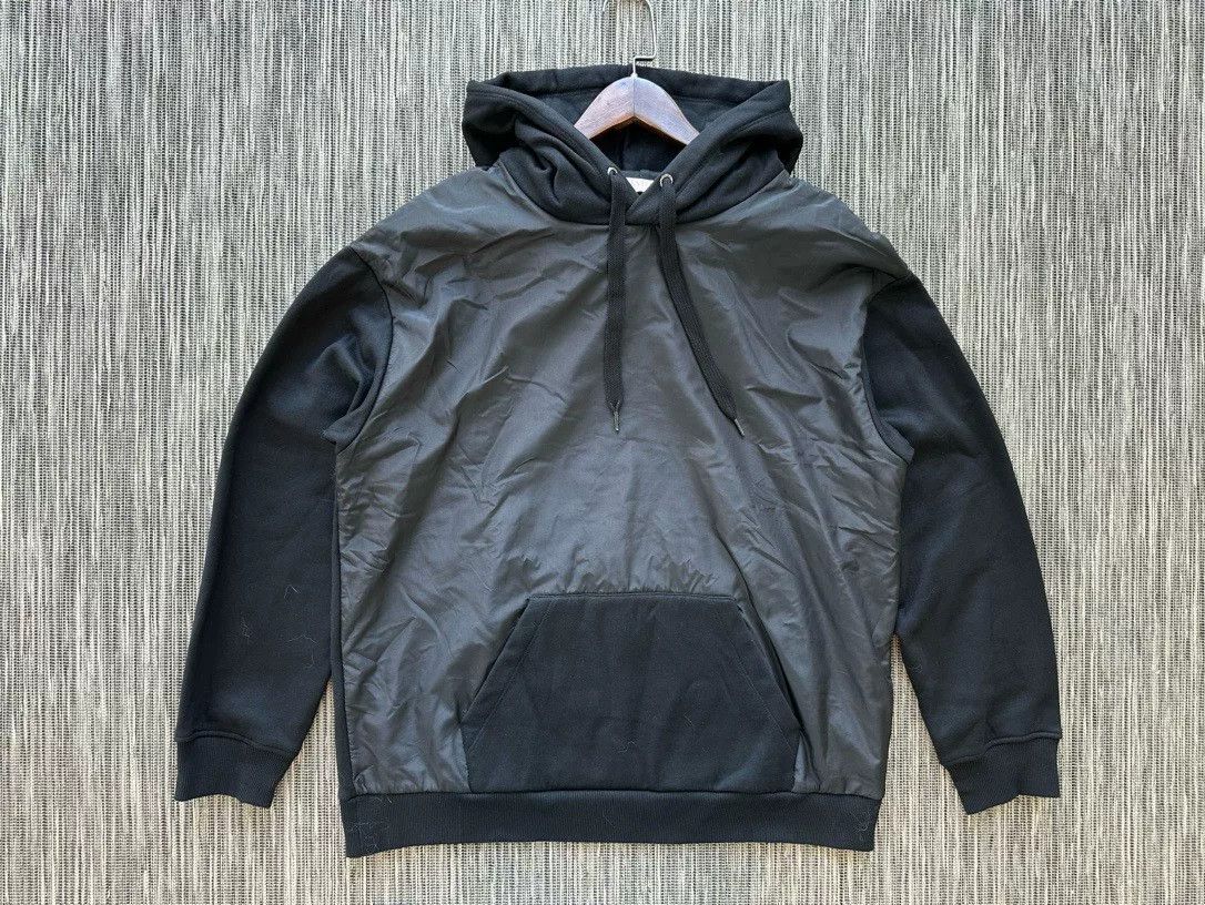 Valentino Valentino Men's Black Hoodie Italy Size US M / EU 48-50 / 2 - 2 Thumbnail